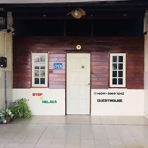  Guest house Stop @melaka